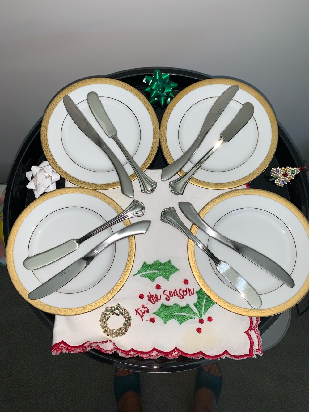 Serving Bread & Butter of course in Style - Party of 4 - 12 pcs
